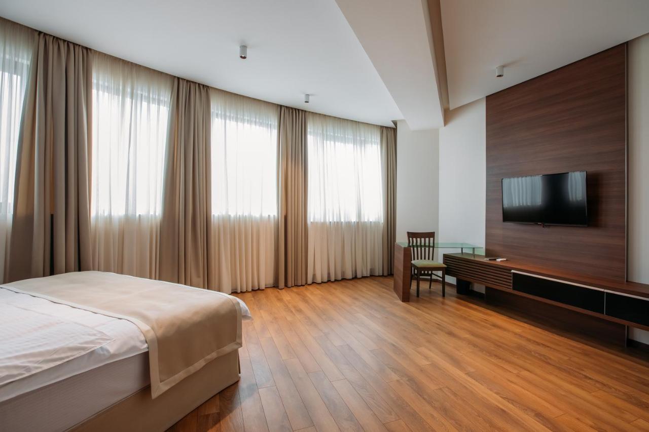 Hotel Parma Tbilisi Buitenkant foto
