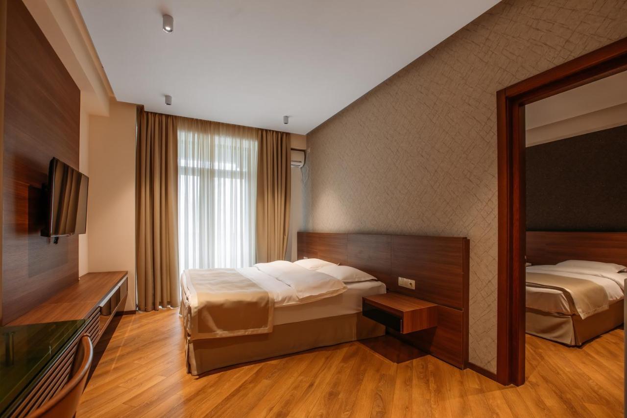Hotel Parma Tbilisi Buitenkant foto