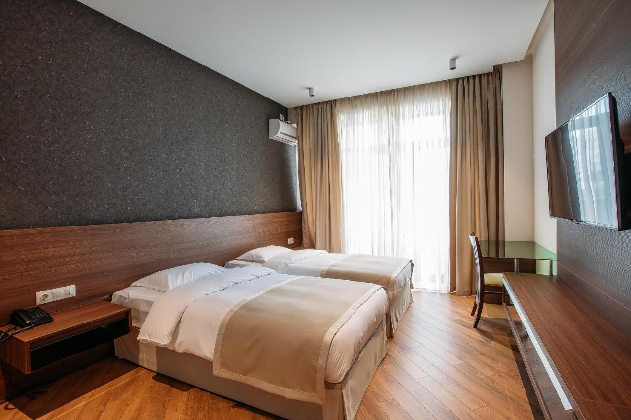 Hotel Parma Tbilisi Buitenkant foto
