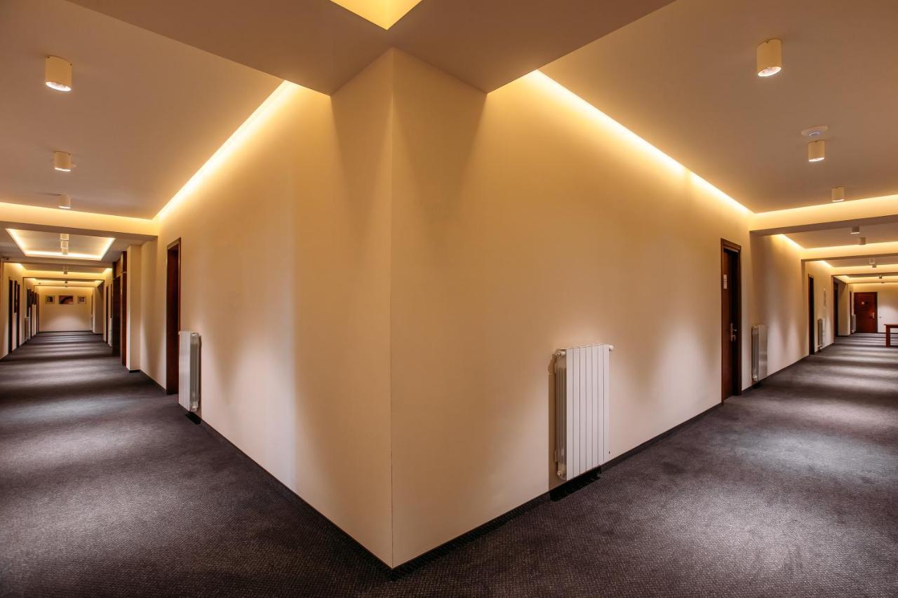 Hotel Parma Tbilisi Buitenkant foto